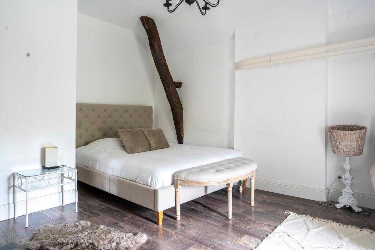 Guest house Chateau Des Ayes - &