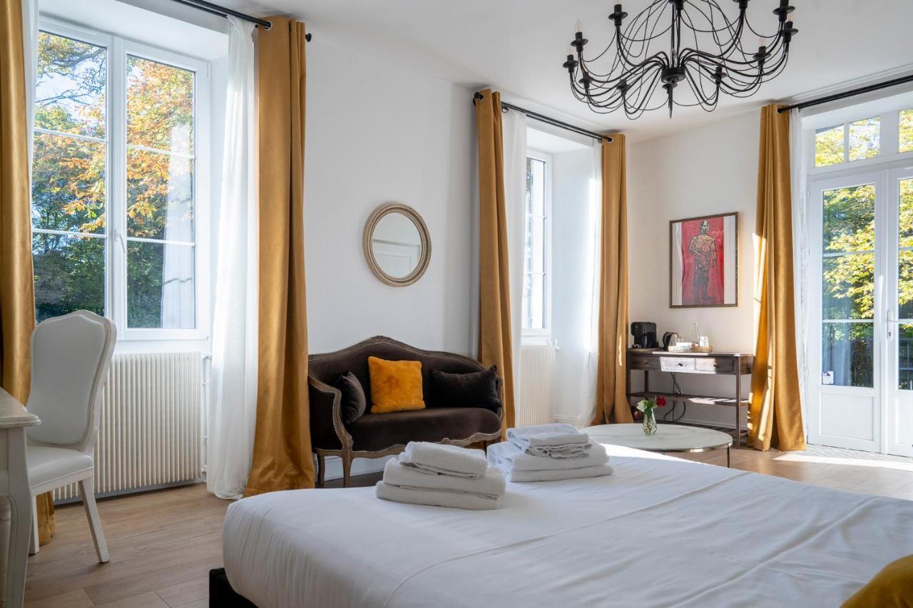 Chateau Des Ayes - &