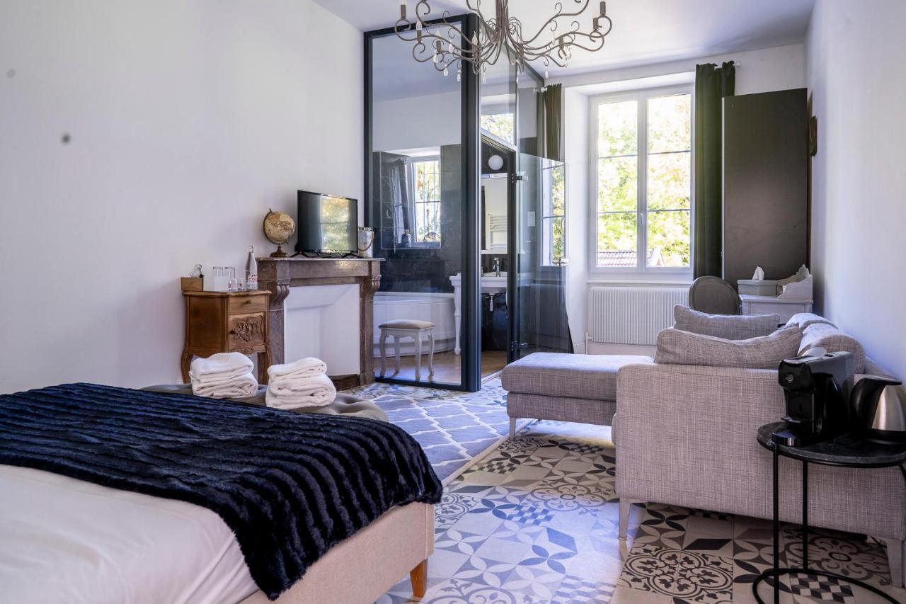 Pensión Chateau Des Ayes - & 3*